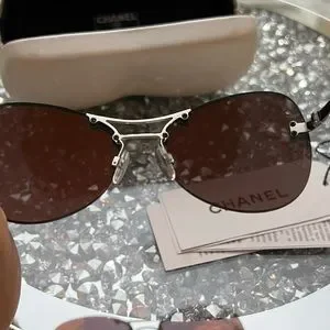 ? CHANEL Red Orange Mirror Pilot Sunglasses CHANEL | Accessories | Chanel Red Orange Mirror Pilot  main image 3